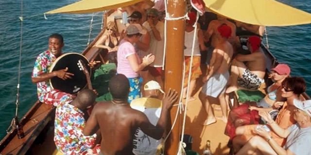 Pirate boat trip mauritius (1)